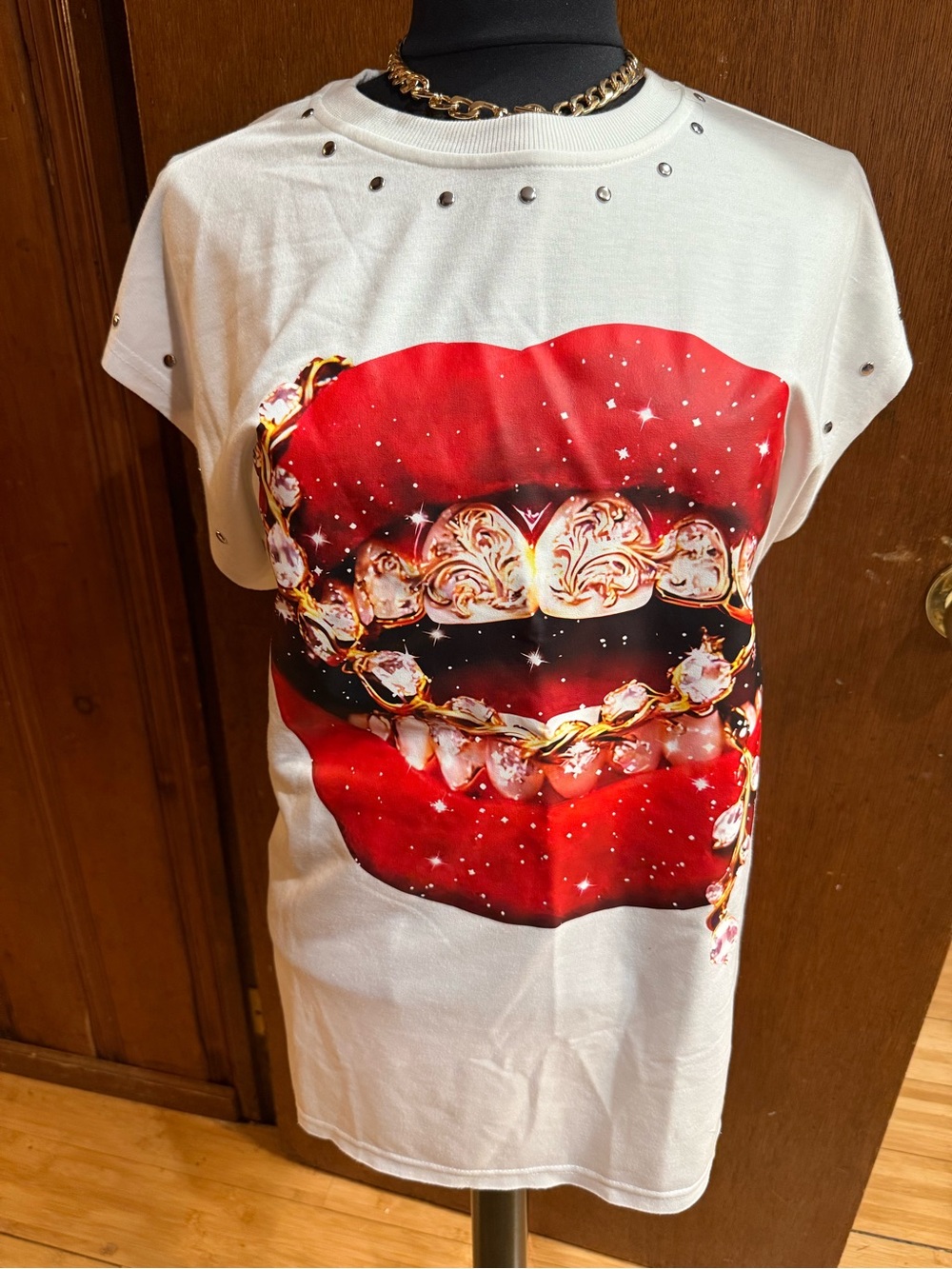 Graphic Tee with Red Lip Print